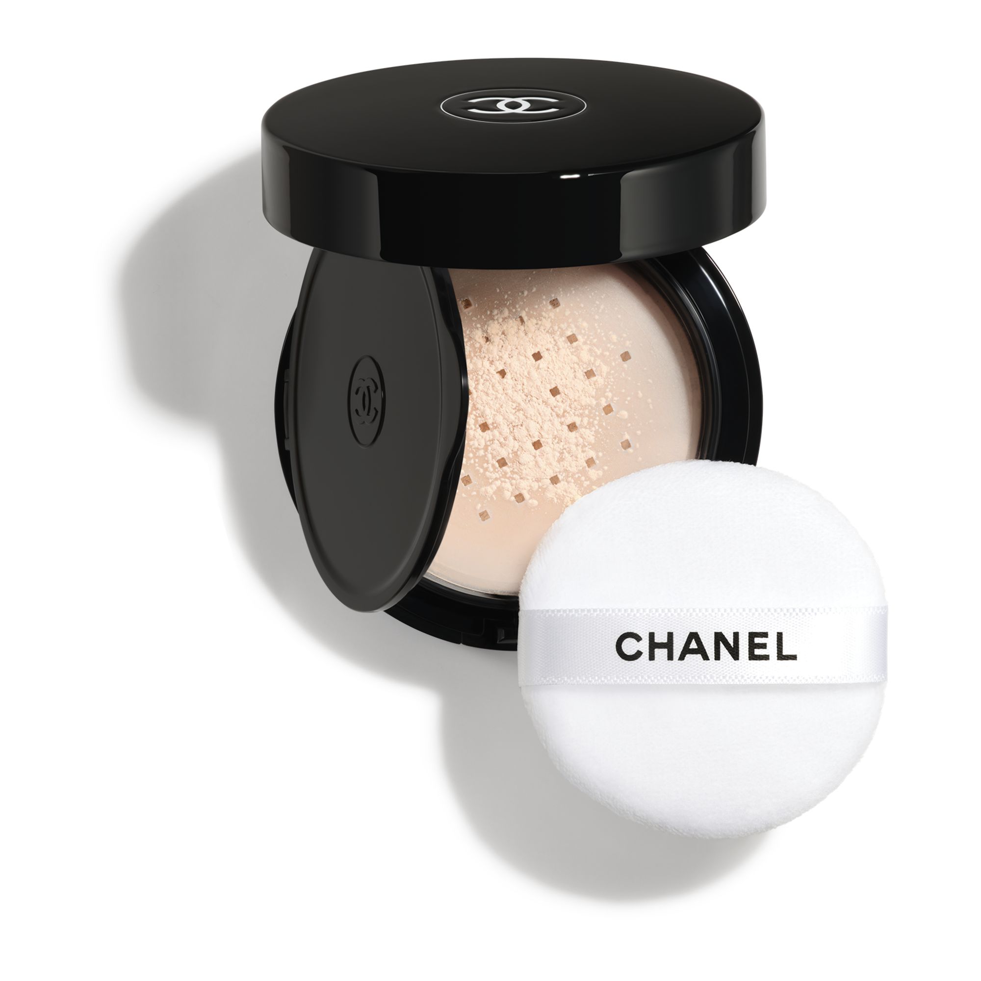 CHANEL POUDRE UNIVERSELLE LIBRE LOSER PUDER MIT NATÜRLICHEM FINISH. REISEGRÖSSE Medium Light6 g
