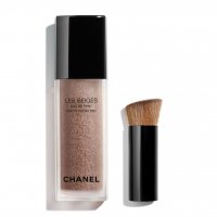MAKE-UP MIT FRISCHEEFFEKT UND MIKROKAPSEL-PIGMENTEN. ZWEITE-HAUT-EFFEKT. NATÜRLICH STRAHLENDER TEINT DEEP