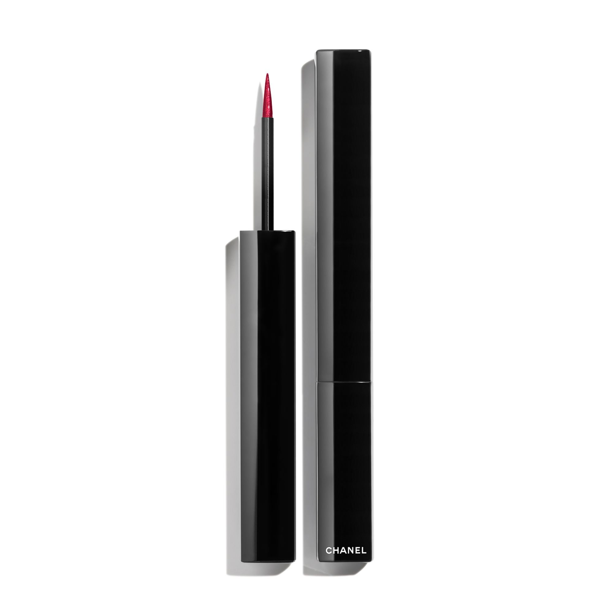 CHANEL LE LINER DE CHANEL HOCHPRÄZISER FLÜSSIGER EYELINER ‒ LANGANHALTEND UND WASSERFEST Ecarlate 2,50 ml