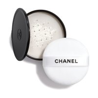 LOSER PUDER MIT NATÜRLICHEM FINISH. REISEGRÖSSE. Light